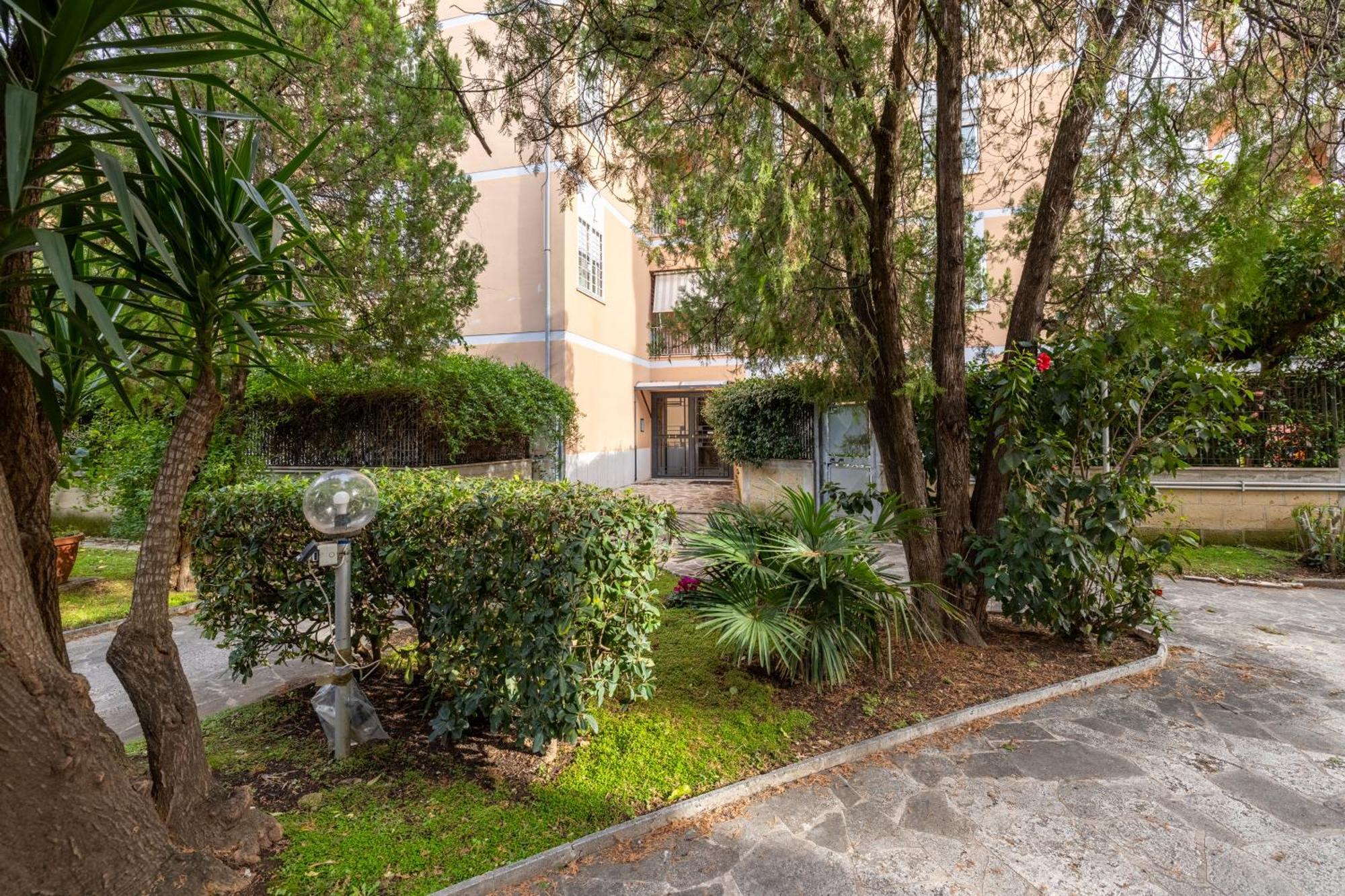 Apartment Eur Luxury For 4pp 2 Bedrooms *