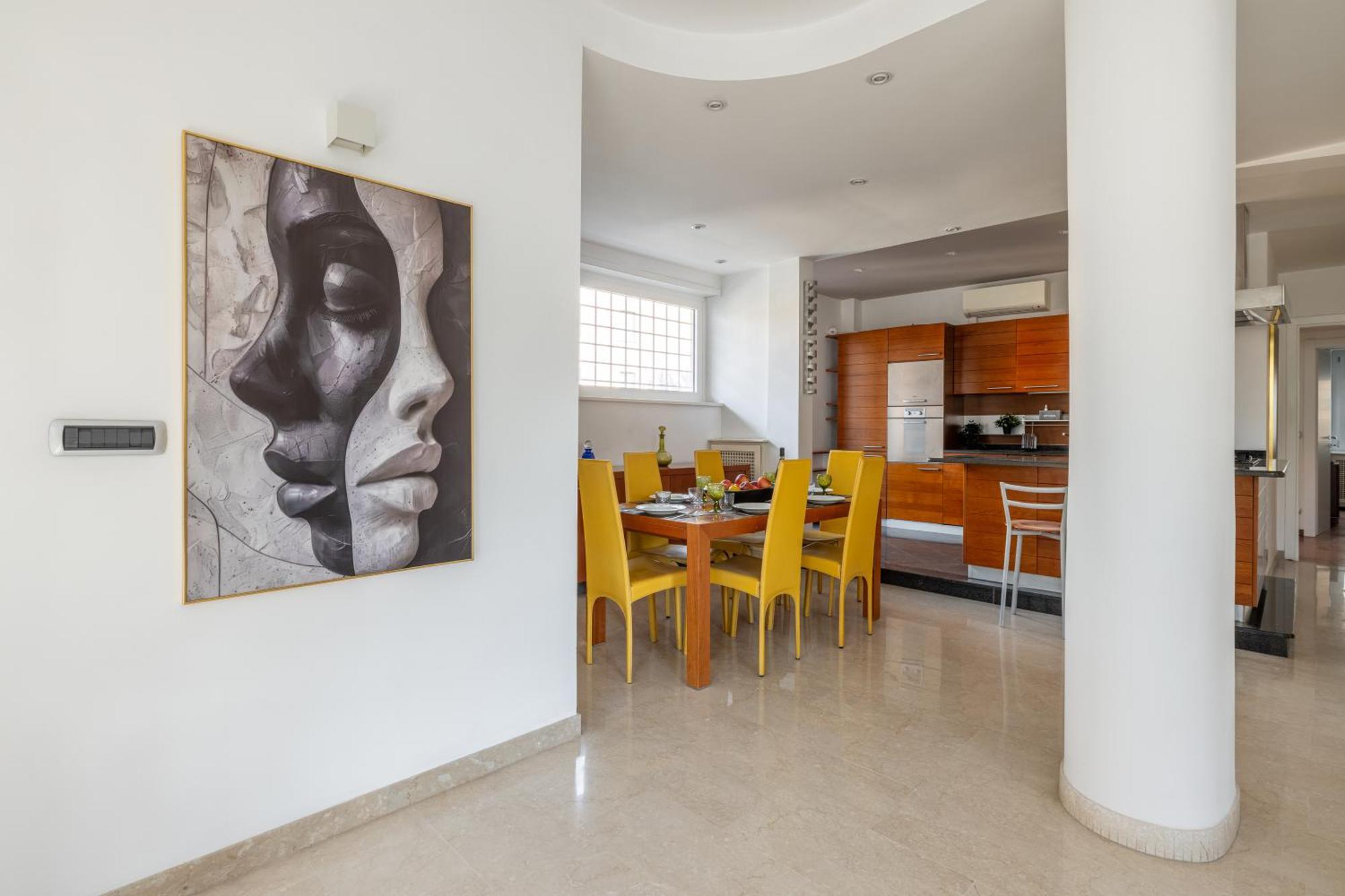 Eur Luxury For 4pp 2 Bedrooms *