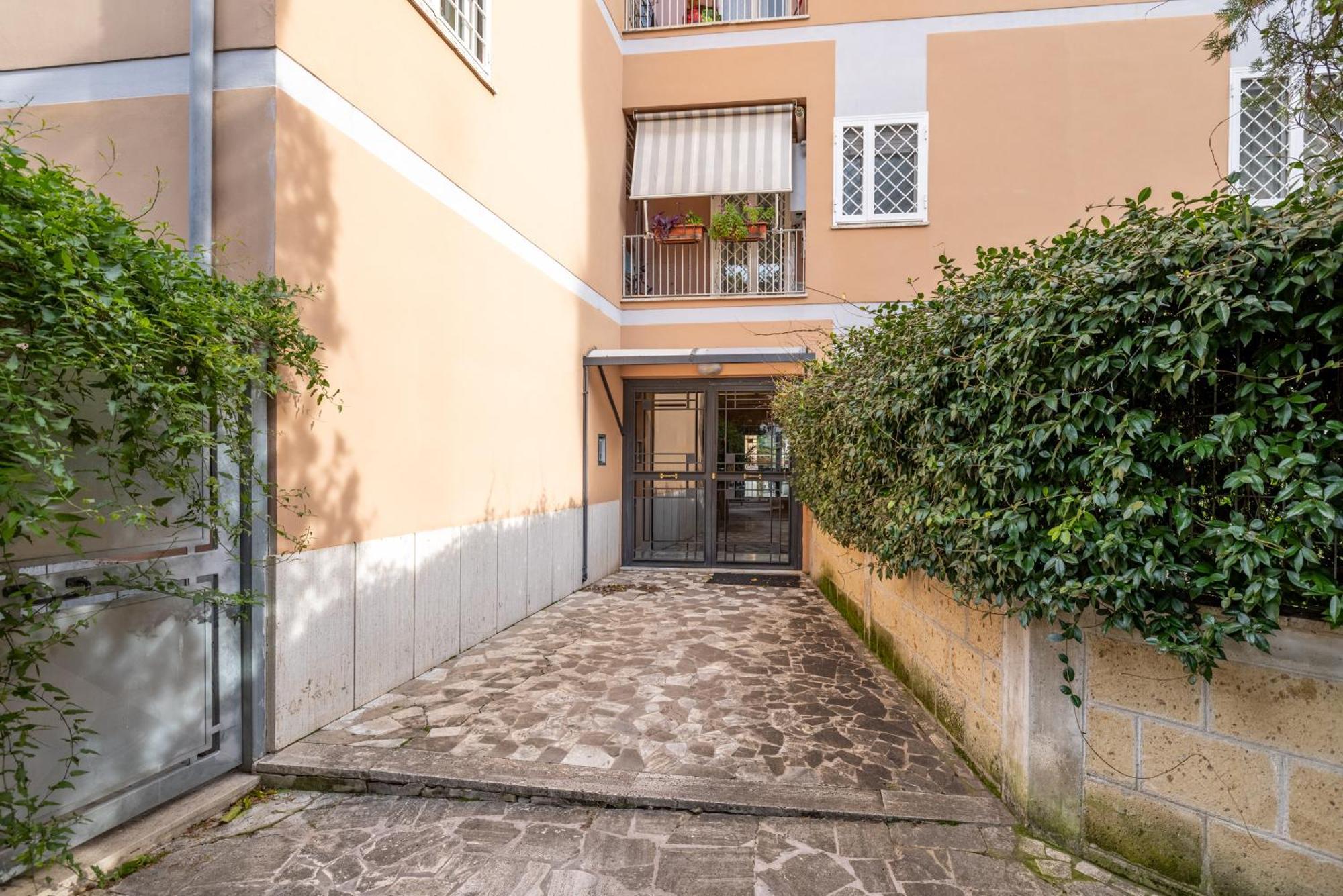 Apartment Eur Luxury For 4pp 2 Bedrooms
