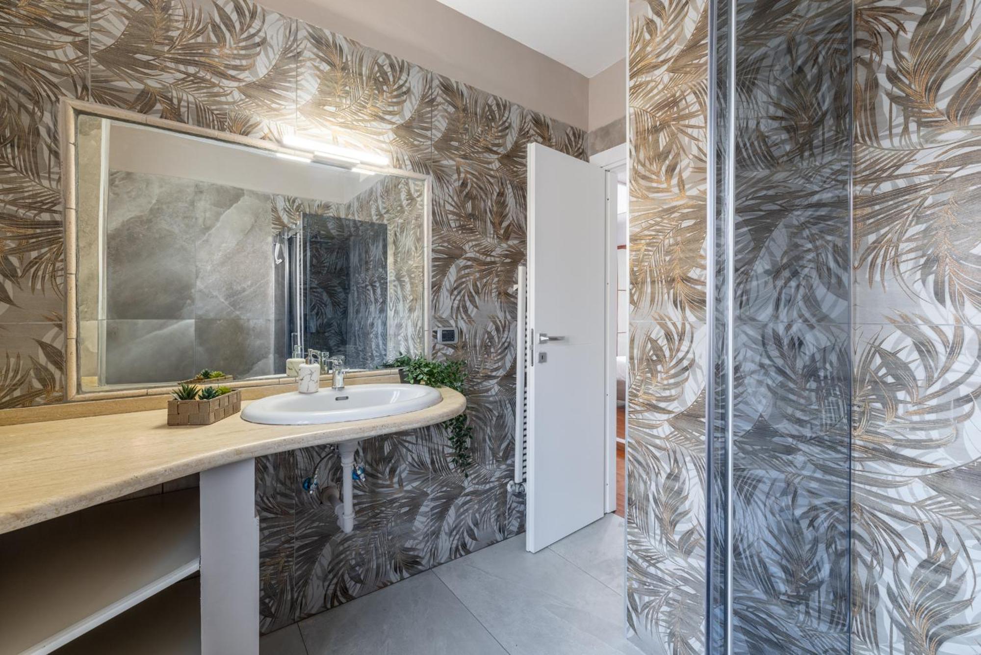 Apartment Eur Luxury For 4pp 2 Bedrooms *