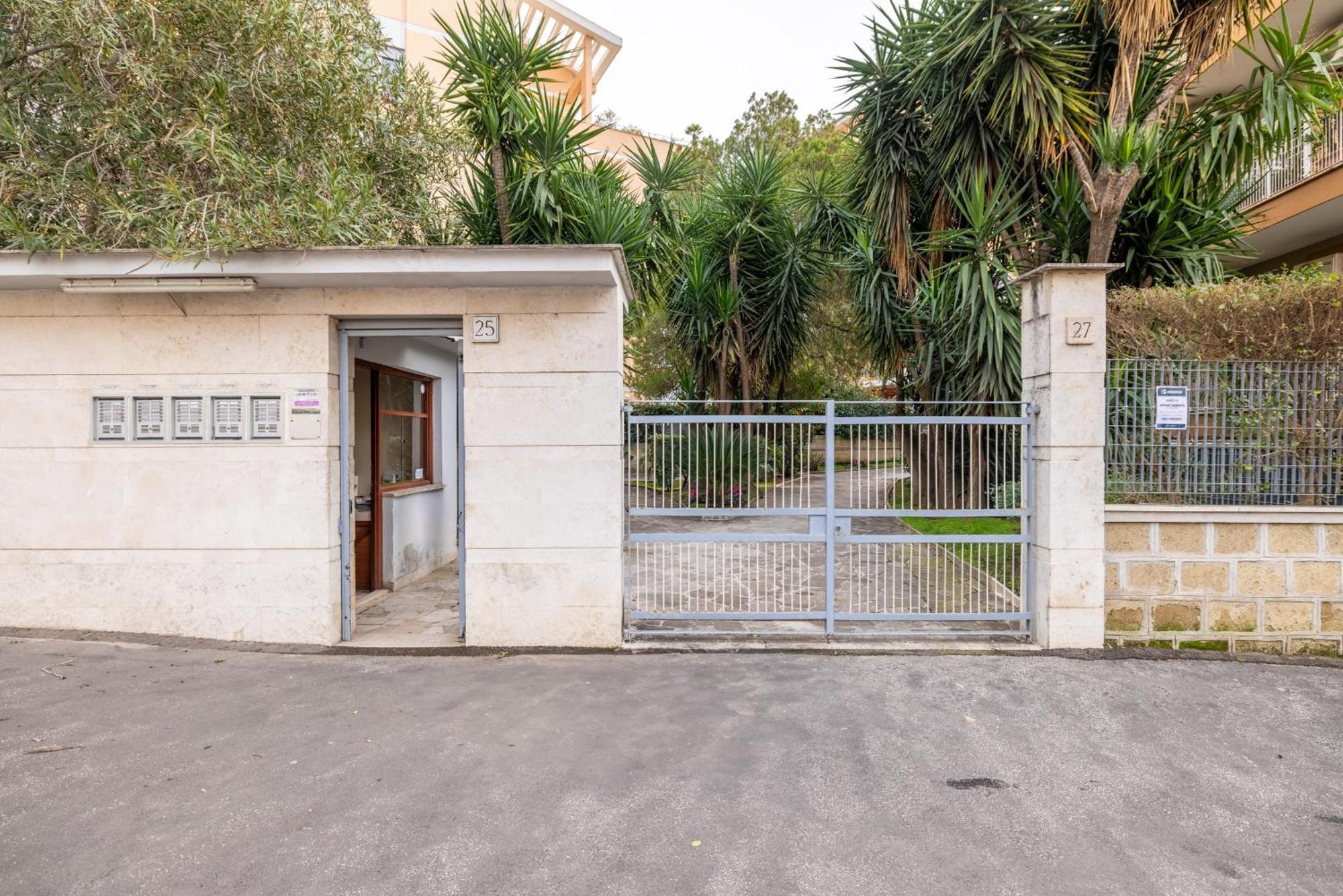 Eur Luxury For 4pp 2 Bedrooms Apartment *