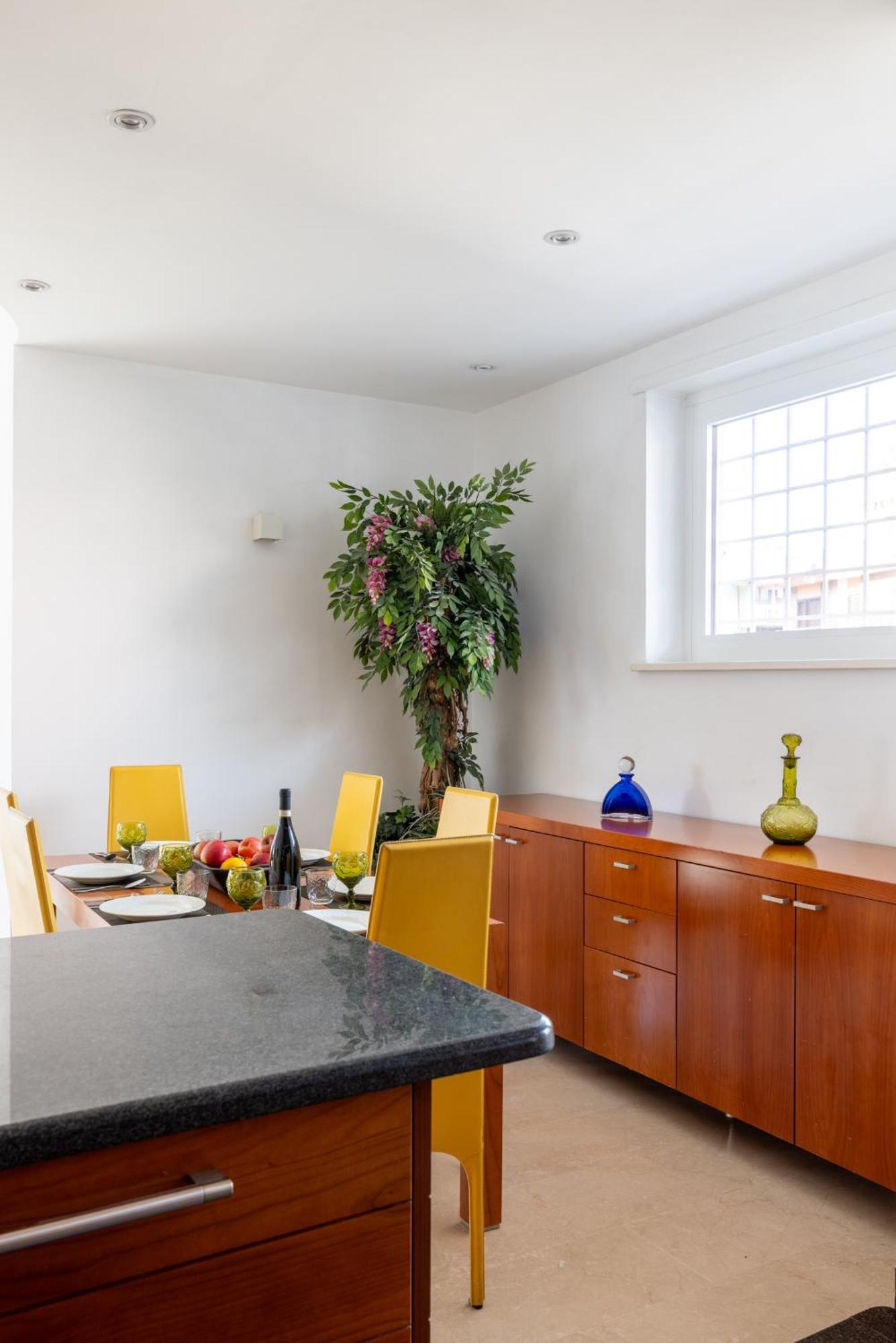 Apartment Eur Luxury For 4pp 2 Bedrooms